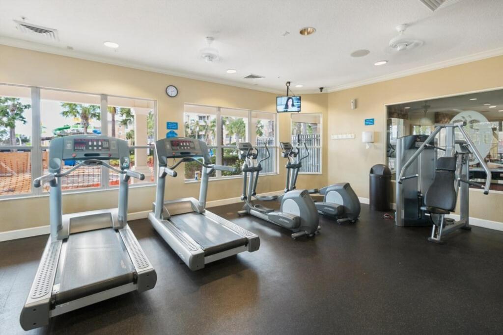 Luxurious - Just 2 Miles From #404 Apartment