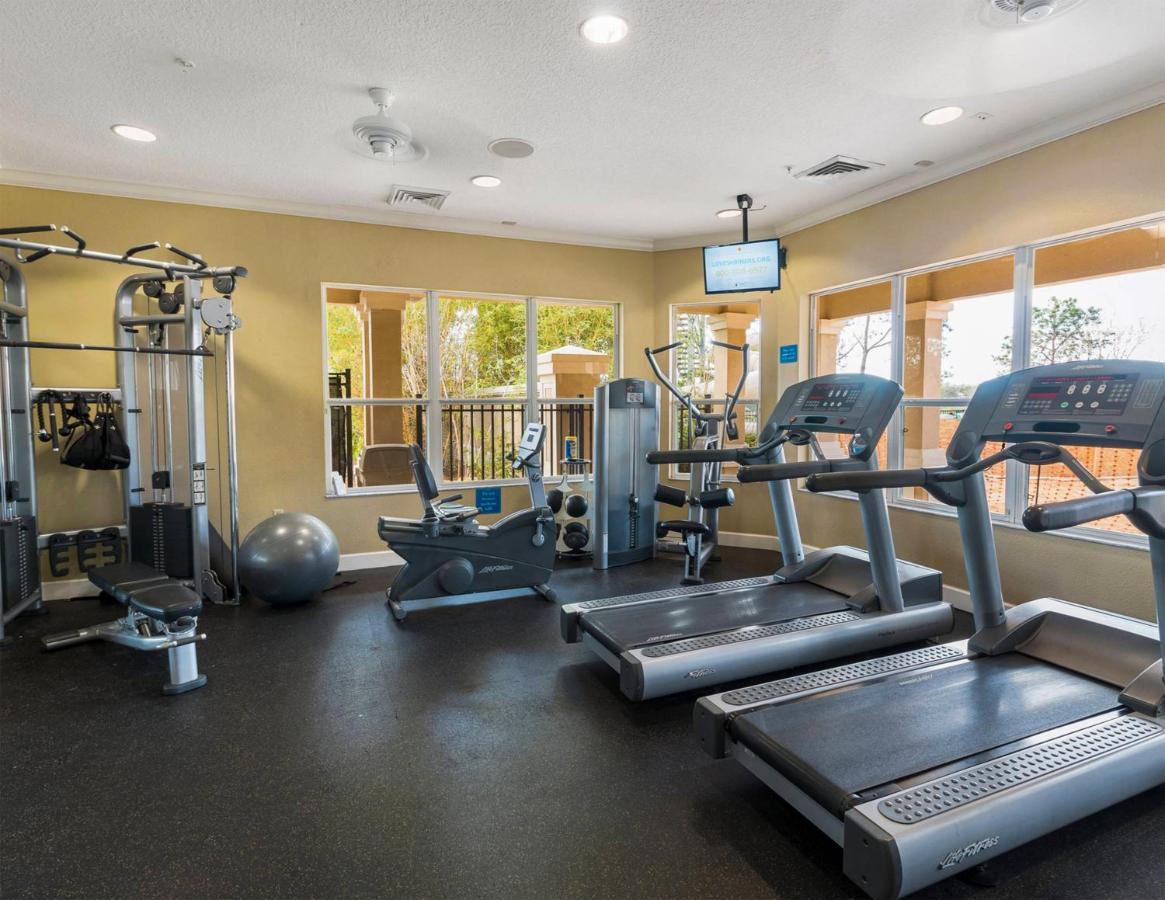 Luxurious - Just 2 Miles From #404 Apartment *
