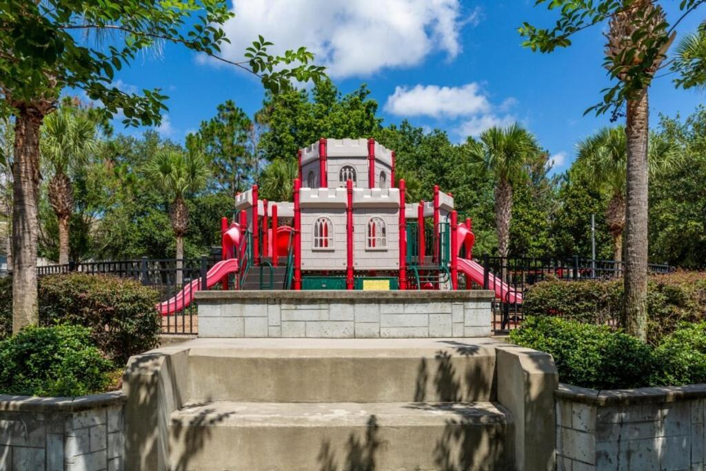 Incredible - 2 Miles From Portal 201 Apartment