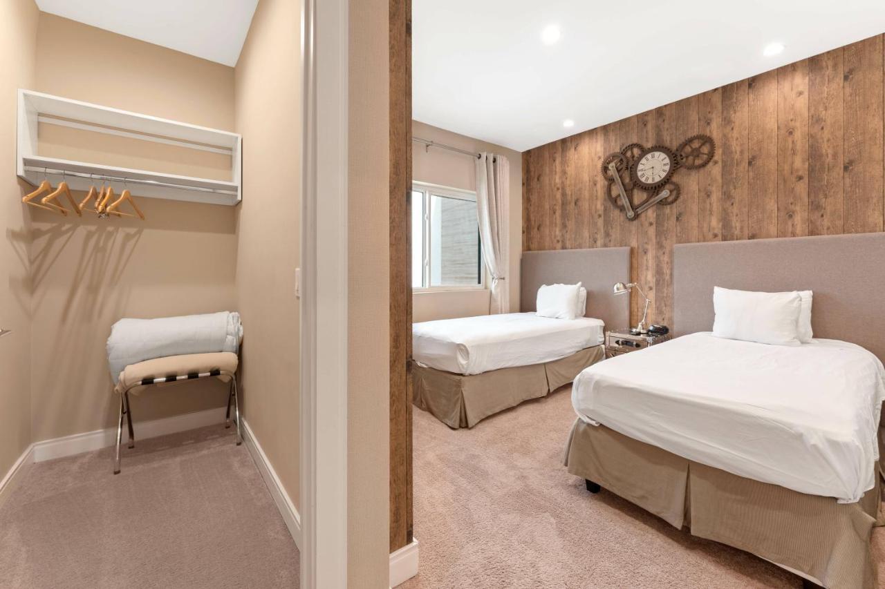 7594 Magic Village 3suites 6guets 8 Min Holiday home Orlando