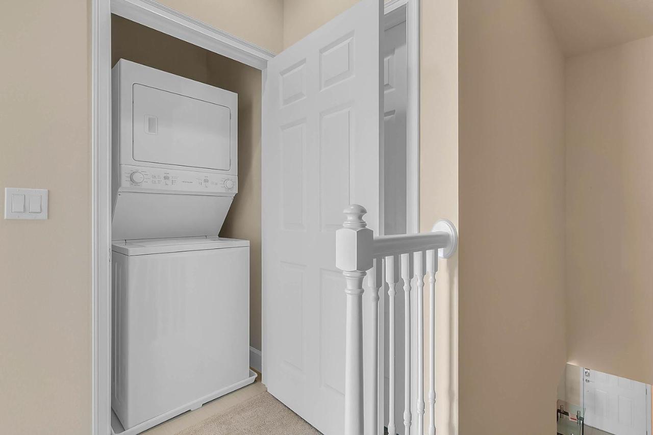 Apartment 3 Bedrooms Pool With Clubhouse Amenities Retreat *