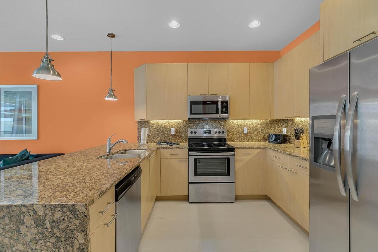 Apartment 3 Bedrooms Pool With Clubhouse Amenities Retreat
