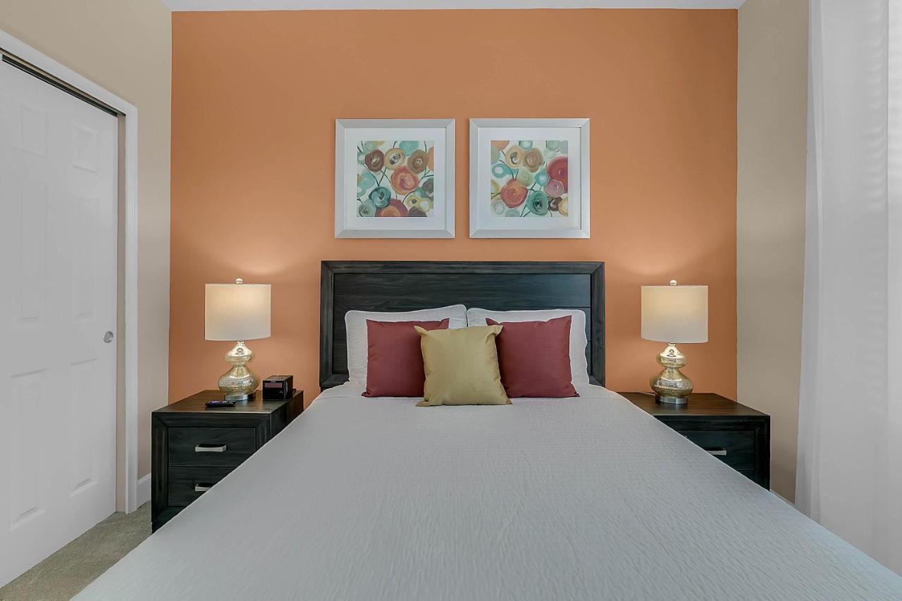 Apartment 3 Bedrooms Pool With Clubhouse Amenities Retreat