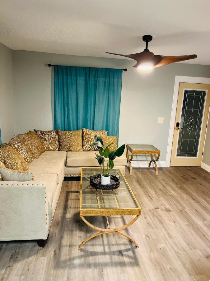 Holiday home 3bdrm Fruit Tree Near Downtown *