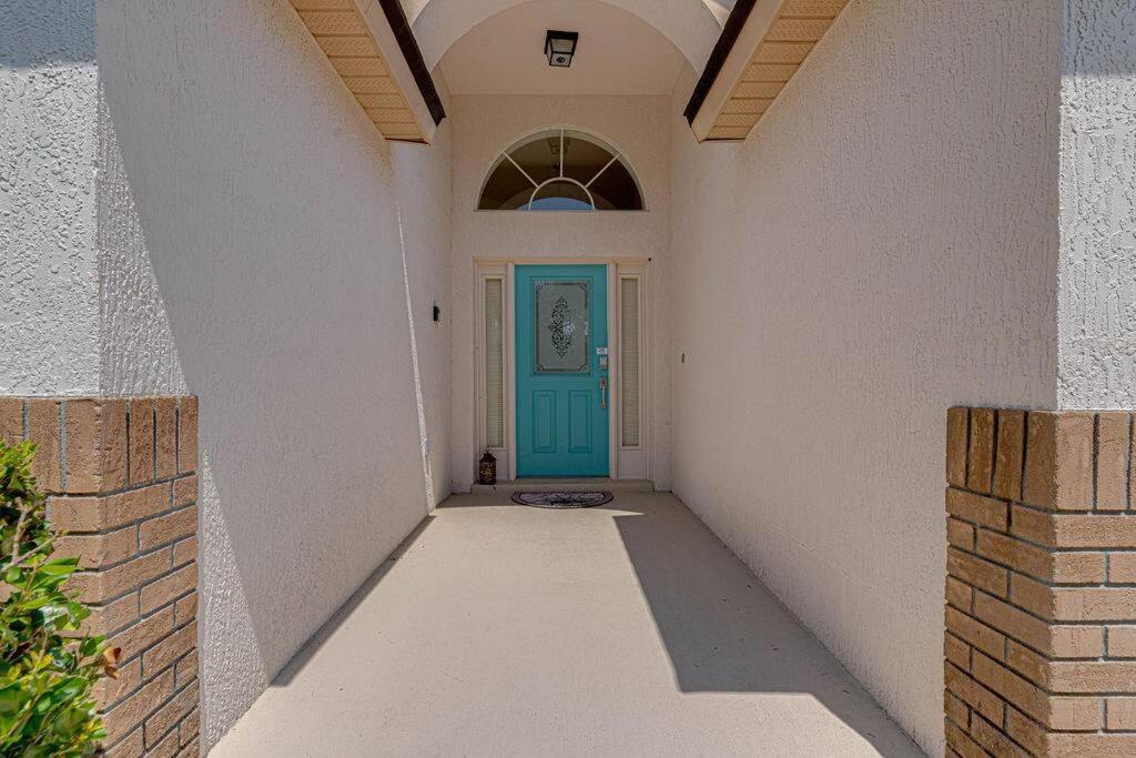 545 -beautiful 4 Bed With Sparkling Pool And Games Holiday home Orlando