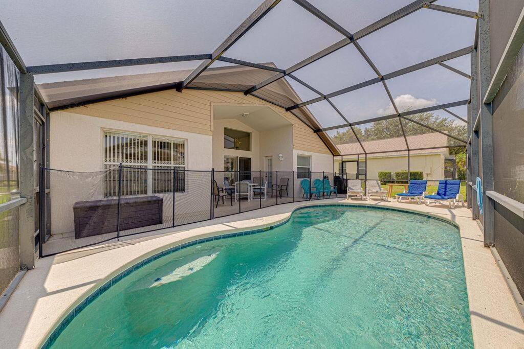 545 -beautiful 4 Bed With Sparkling Pool And Games Holiday home