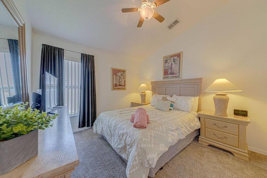 Holiday home 545 -beautiful 4 Bed With Sparkling Pool And Games