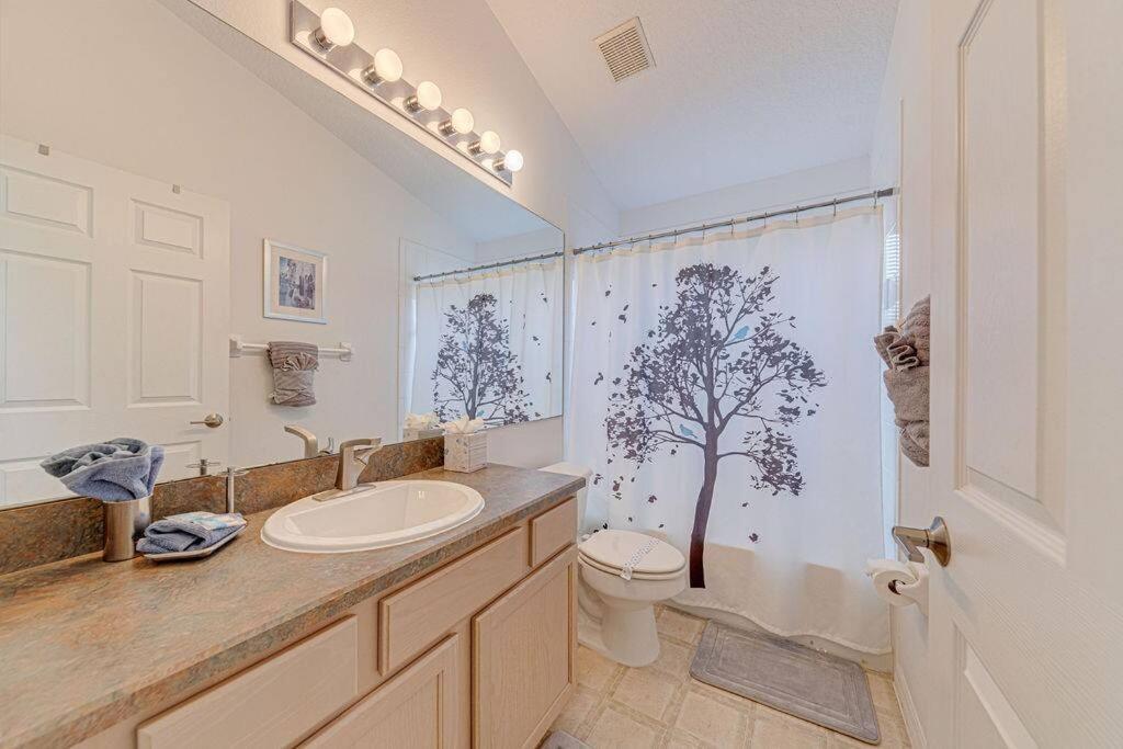 Holiday home 545 -beautiful 4 Bed With Sparkling Pool And Games *