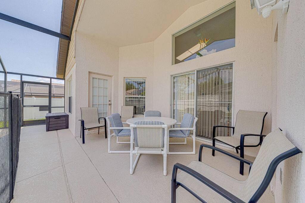 545 -beautiful 4 Bed With Sparkling Pool And Games Holiday home