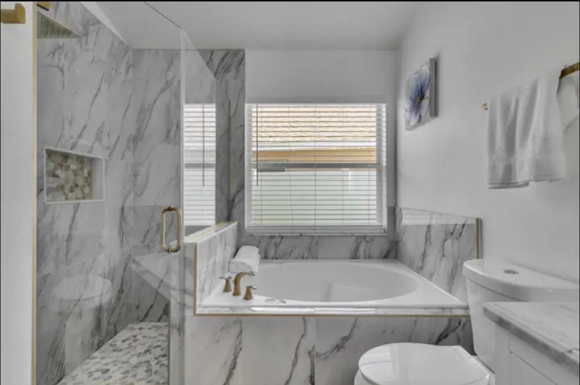 Modern Cozy 3 Bd/2 Ba For Family/friends *