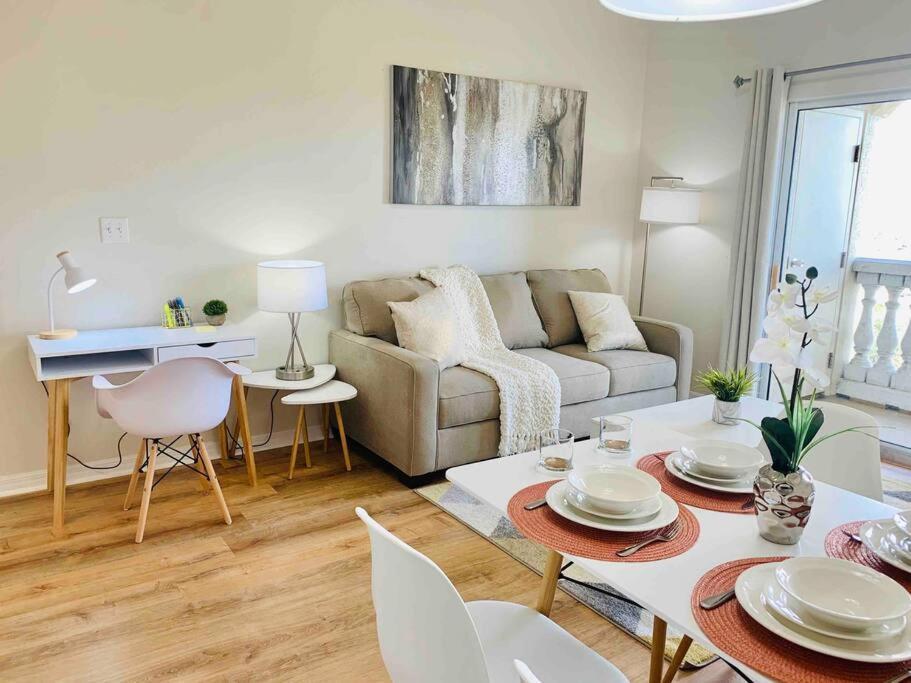 Walking Distance From Universal One Bedroom * Orlando
