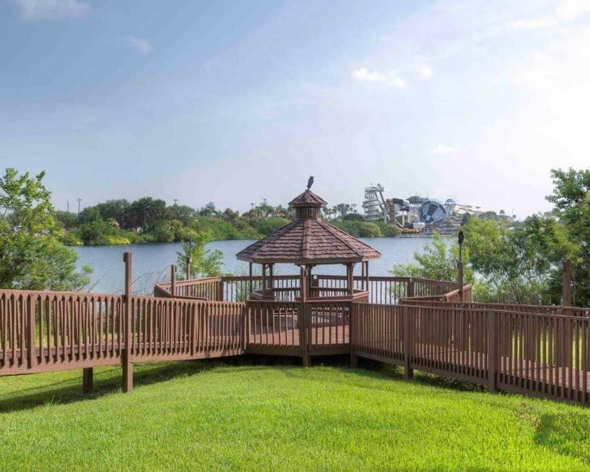 Gorgeous Near Parks And Convention Center Apartment *