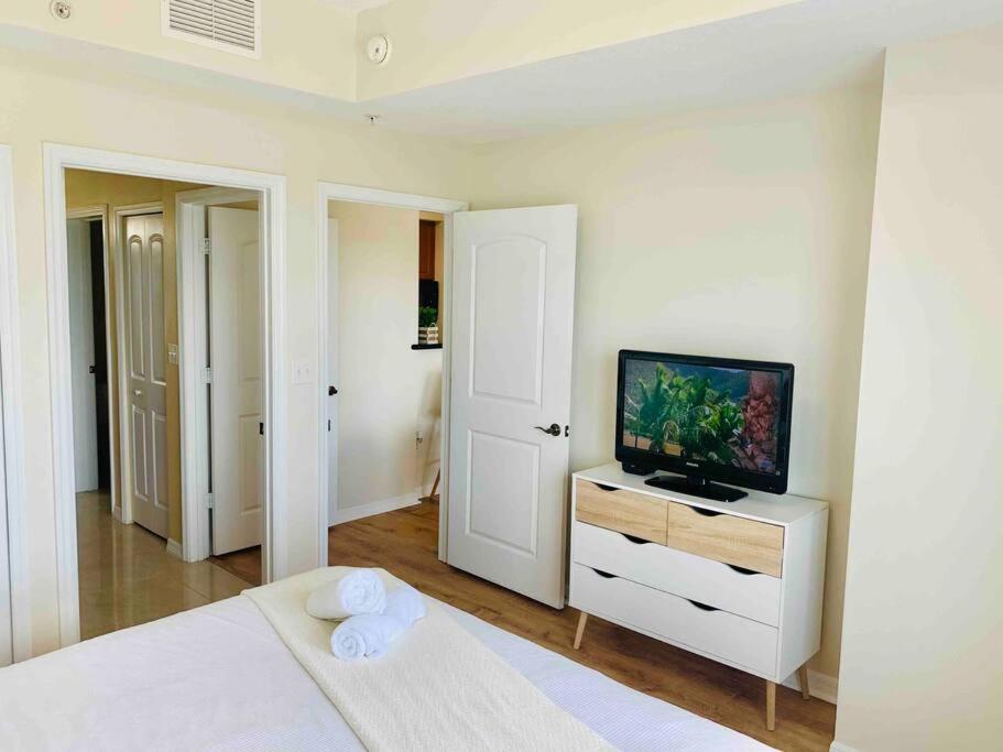 Walking Distance From Universal One Bedroom * Orlando
