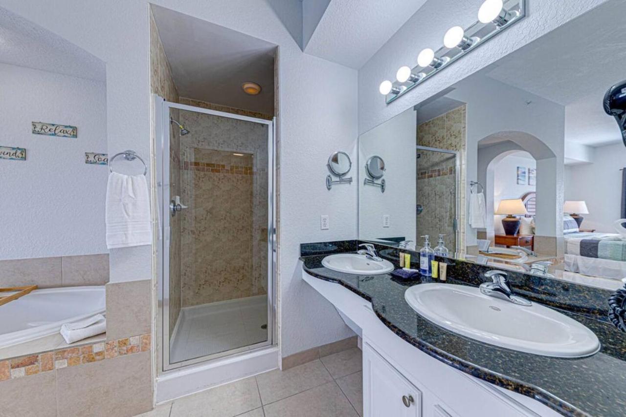 Exquisite 2bdr Near