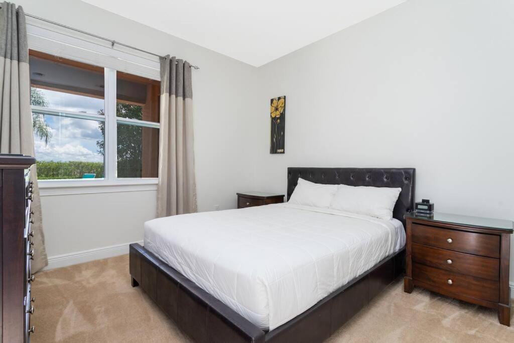 Luxury Near Villa *