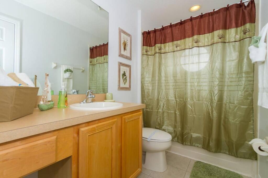 Family Home, Pool, Spa, Great View, Gated -321 Holiday home Orlando