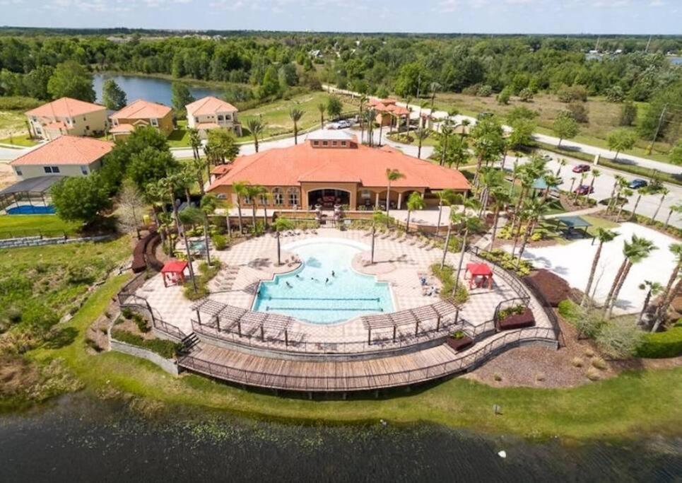 Holiday home Family Pool Home, Gated Resort, Near & Golf -209