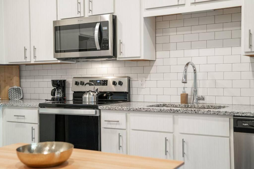 Complete Tranquil 10 Min To Parks Allows Pets, Resort-style Amenities * Orlando