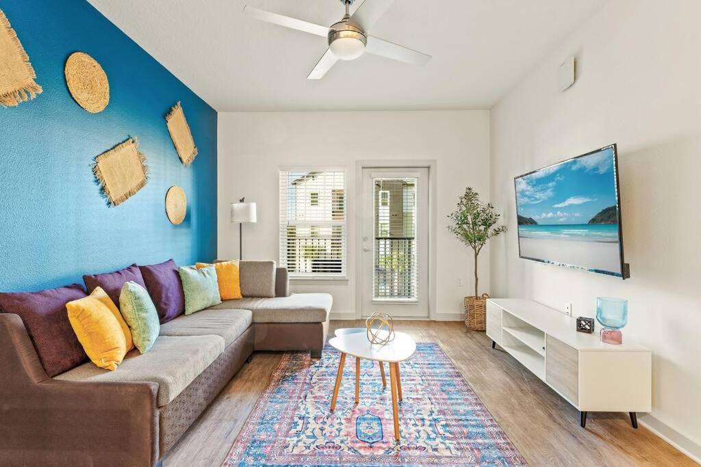 Complete Tranquil 10 Min To Parks Allows Pets, Resort-style Amenities Apartment Orlando