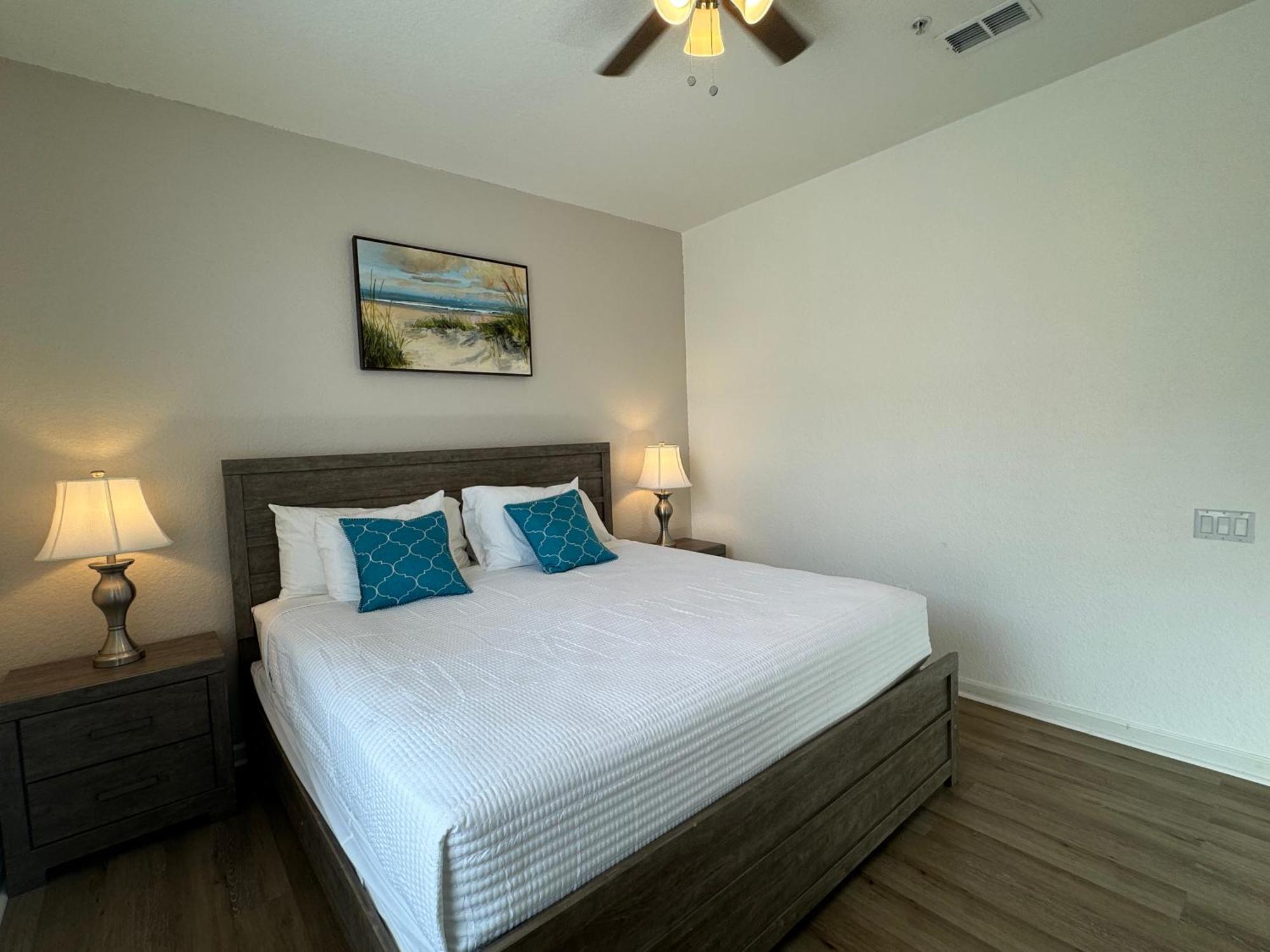Vista Cay Getaway Luxury By Universal Apartment