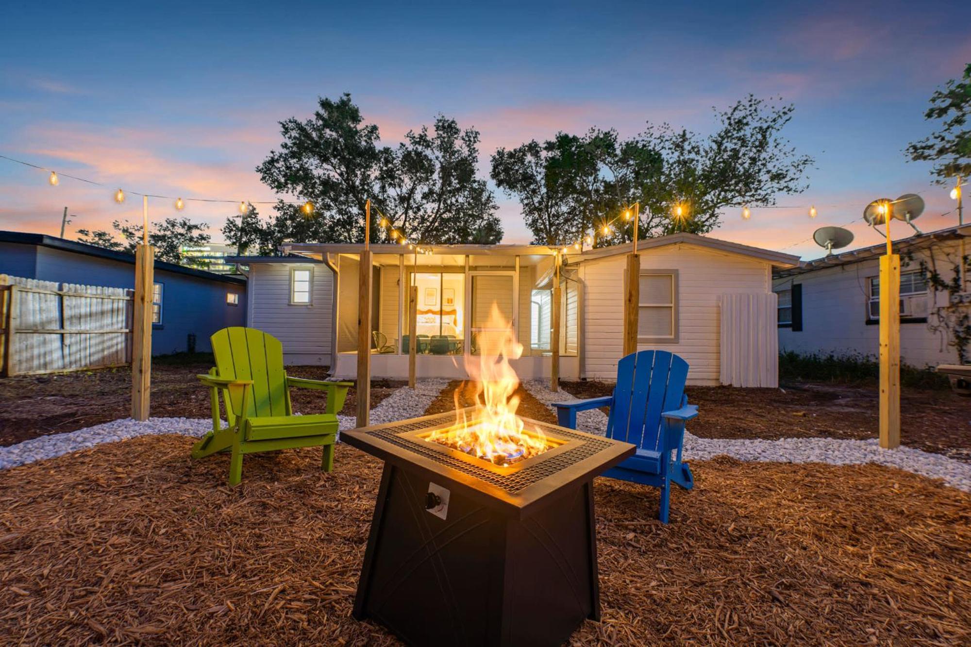 Holiday home Fire Pit + Grill + 2mi To Dt Orlando