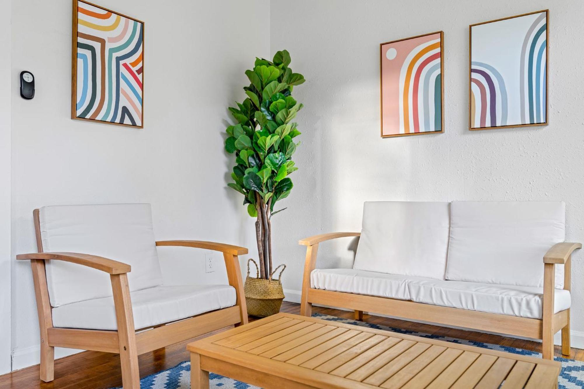 Fire Pit + Grill + 2mi To Dt Holiday home Orlando