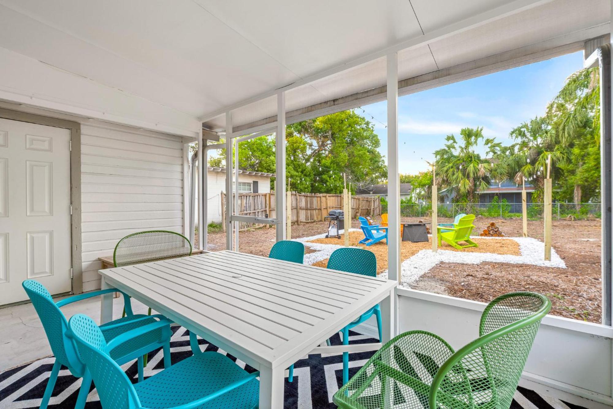 Fire Pit + Grill + 2mi To Dt Holiday home Orlando