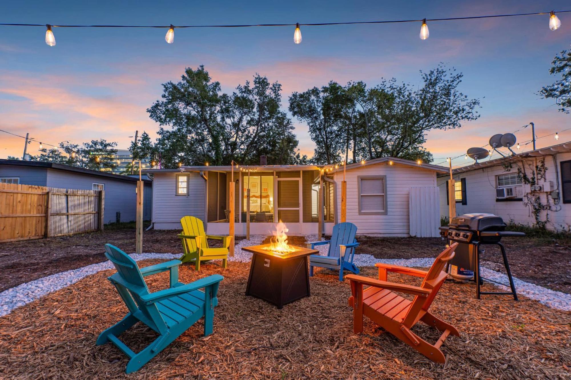 Holiday home Fire Pit + Grill + 2mi To Dt *