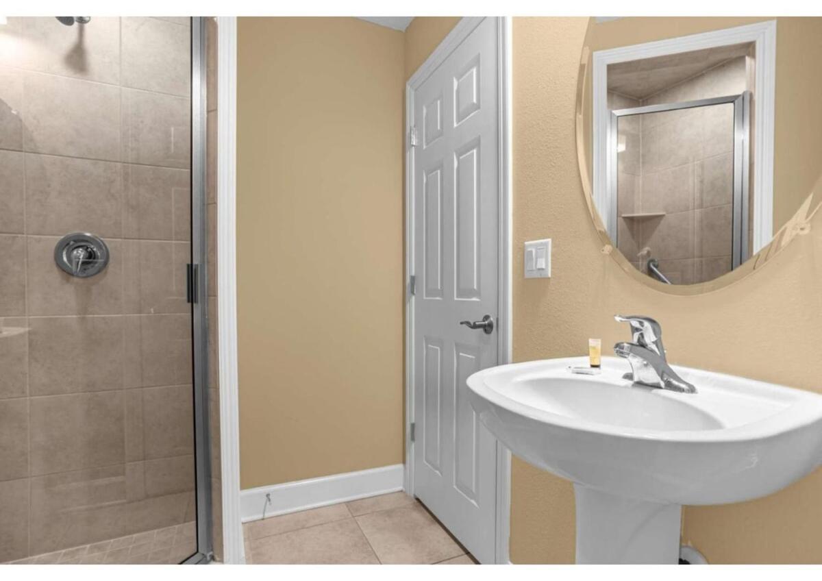 Memorial Day Magic - Townhome By Disney! Holiday home *