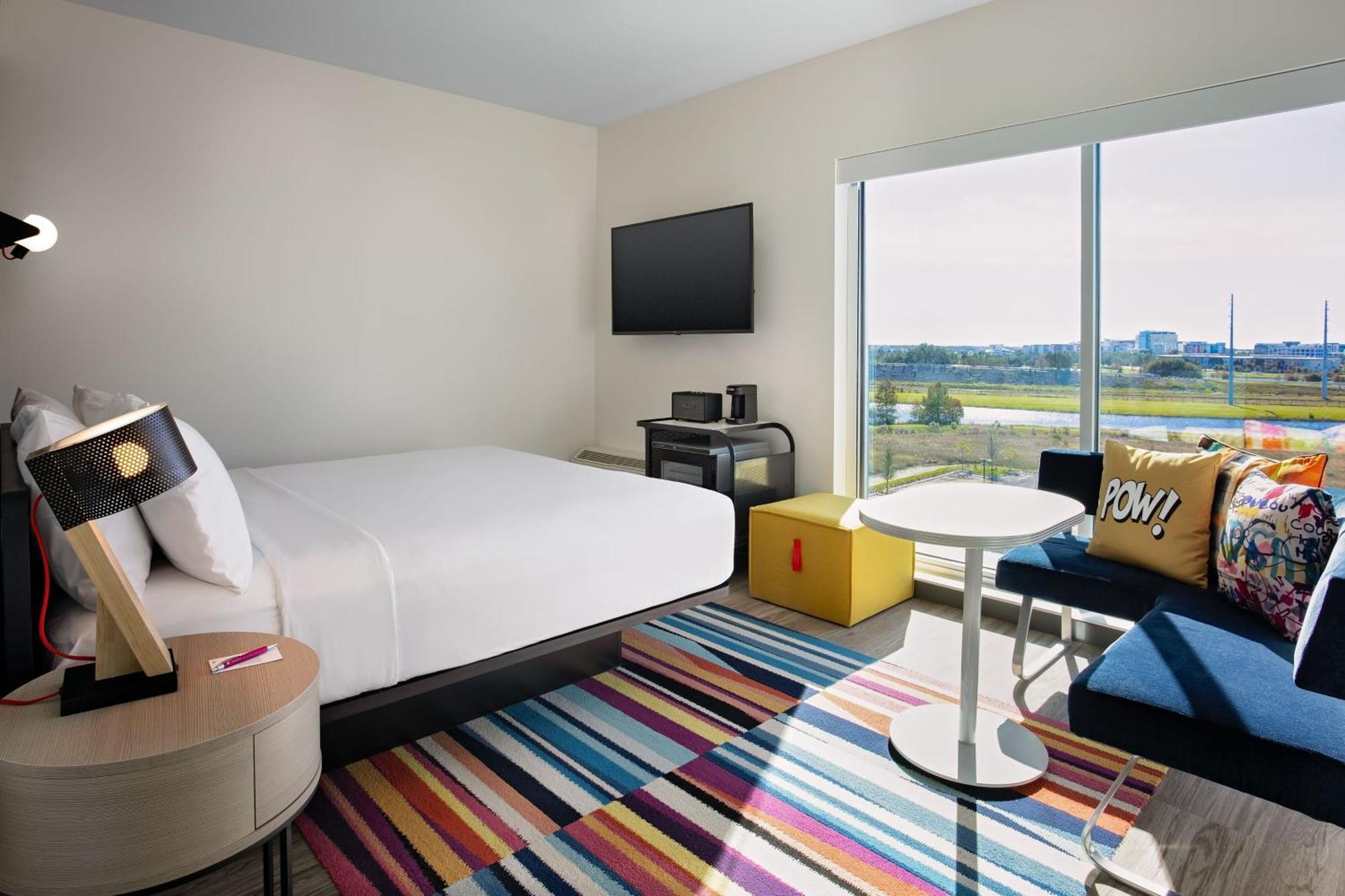 Aloft Nona Hotel