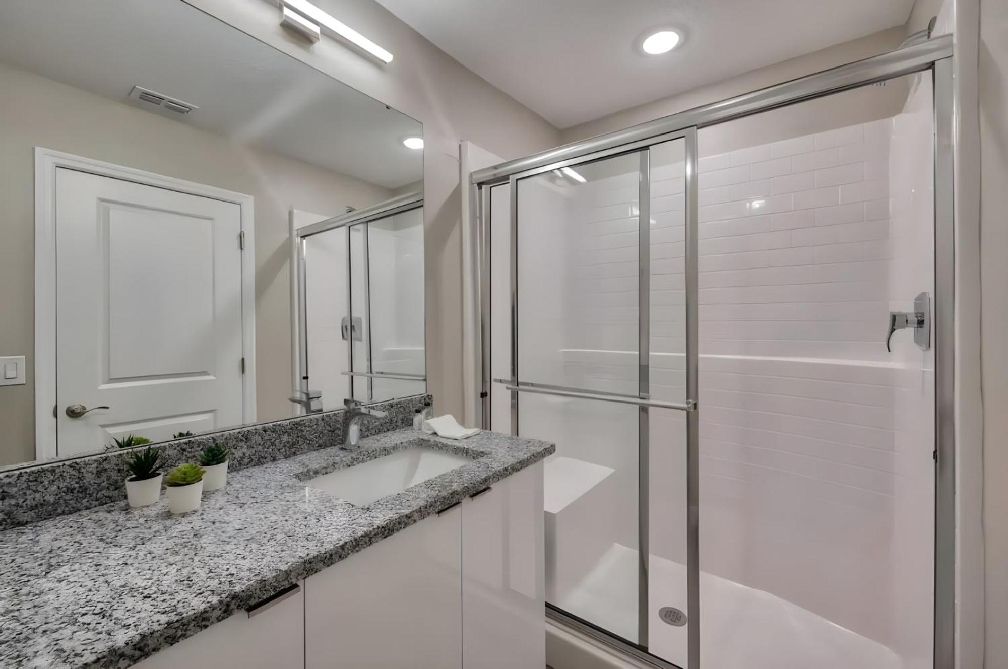 Super Spacious W Private Pool Themed Beds * Orlando