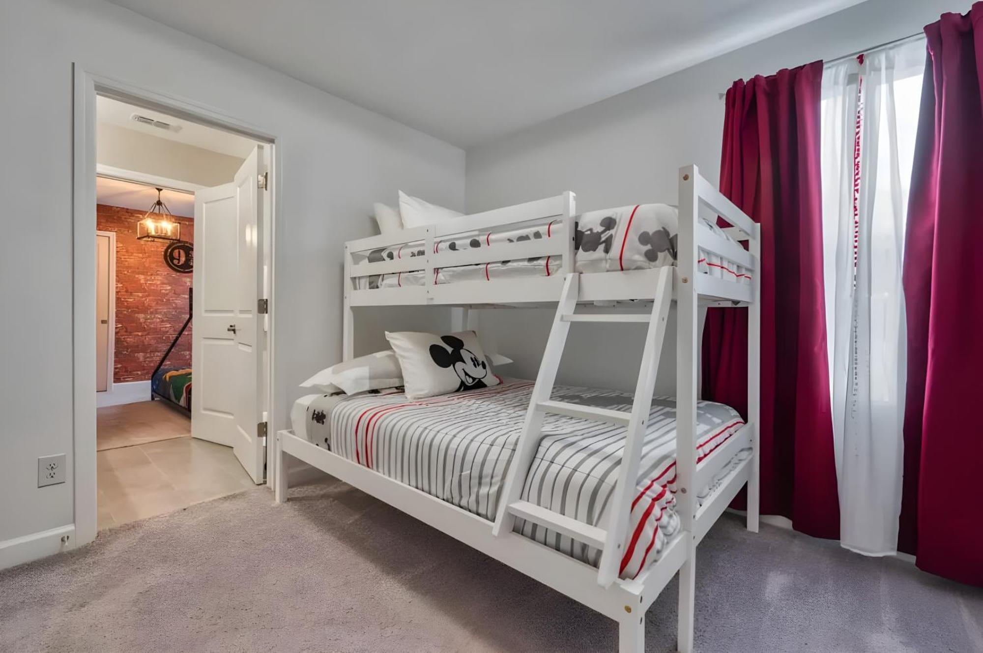 Holiday home Super Spacious W Private Pool Themed Beds Orlando
