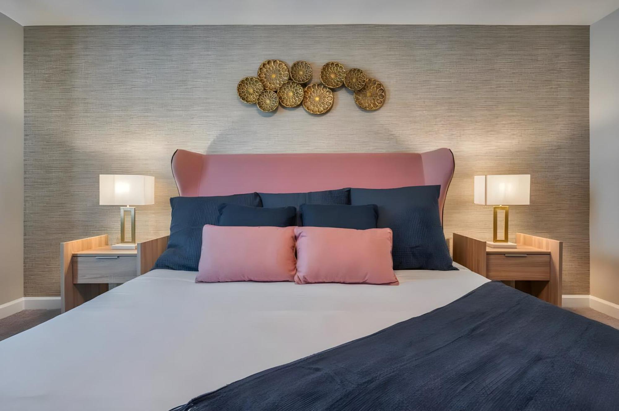 Super Spacious W Private Pool Themed Beds * Orlando
