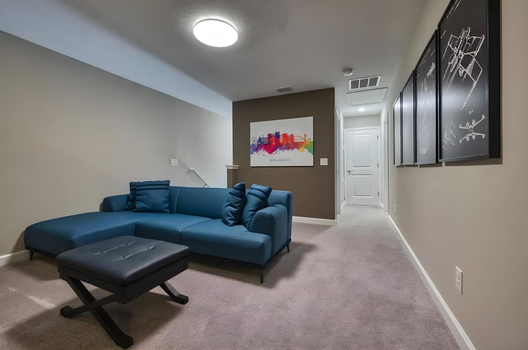 Super Spacious W Private Pool Themed Beds *