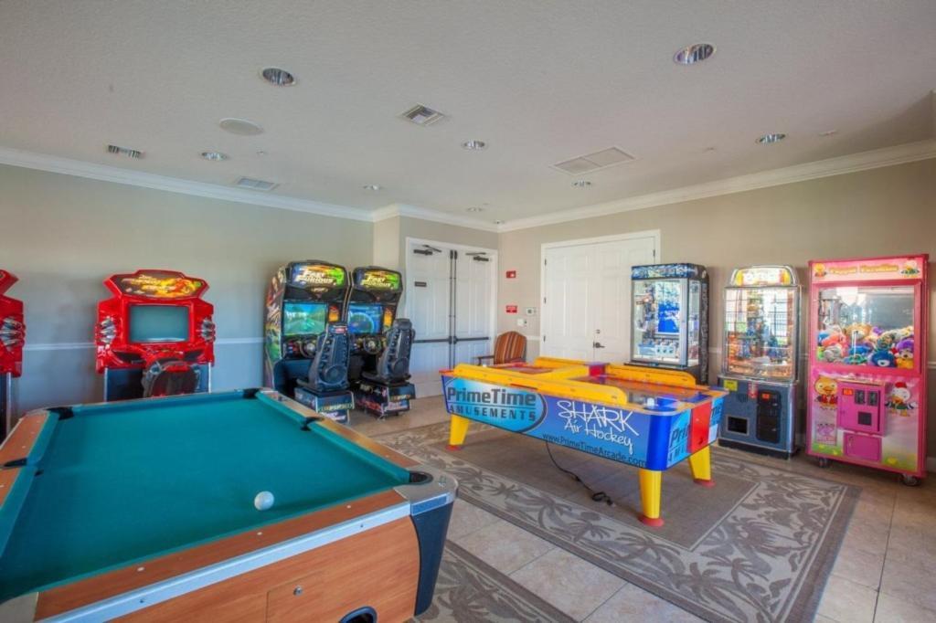 3 Bedrooms- 2 Bathrooms- Vista Cay 4024-203 Bd * Orlando