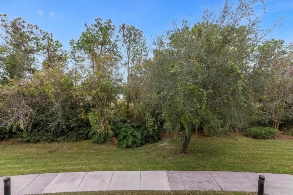 3 Bedrooms- 2 Bathrooms- Vista Cay 4024-203 Bd