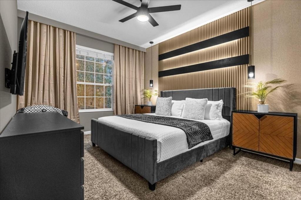 3 Bedrooms- 2 Bathrooms- Vista Cay 4024-203 Bd Apartment *