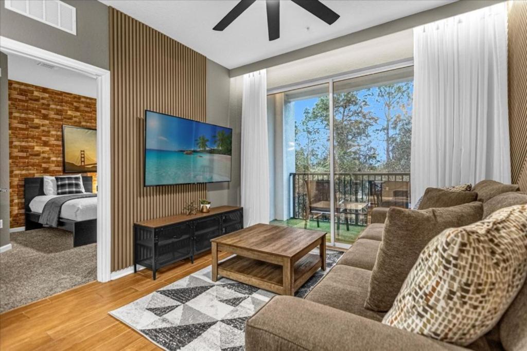 3 Bedrooms- 2 Bathrooms- Vista Cay 4024-203 Bd Apartment