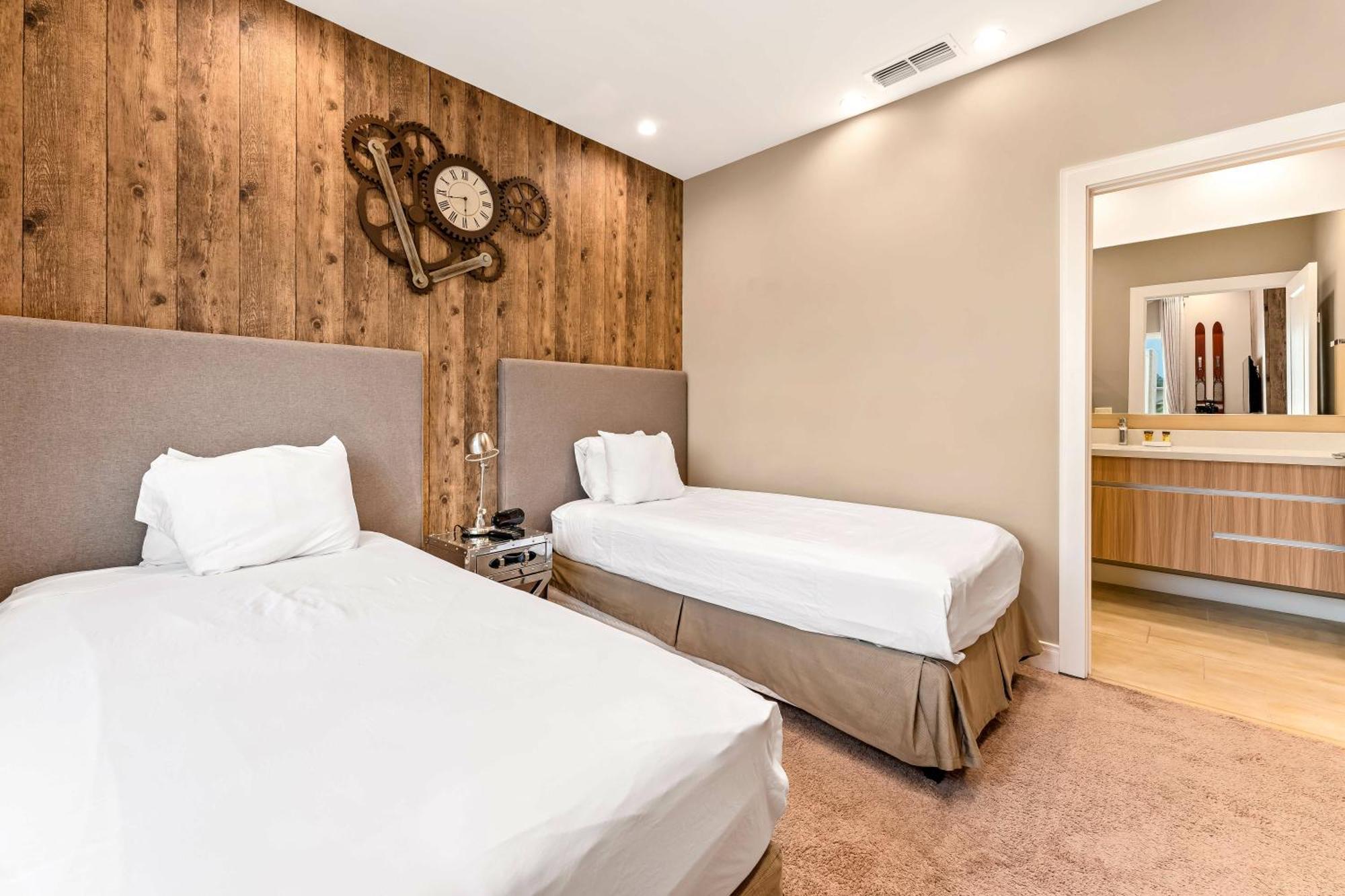 7594 Magic Village 3suites 6guets 8 Min *
