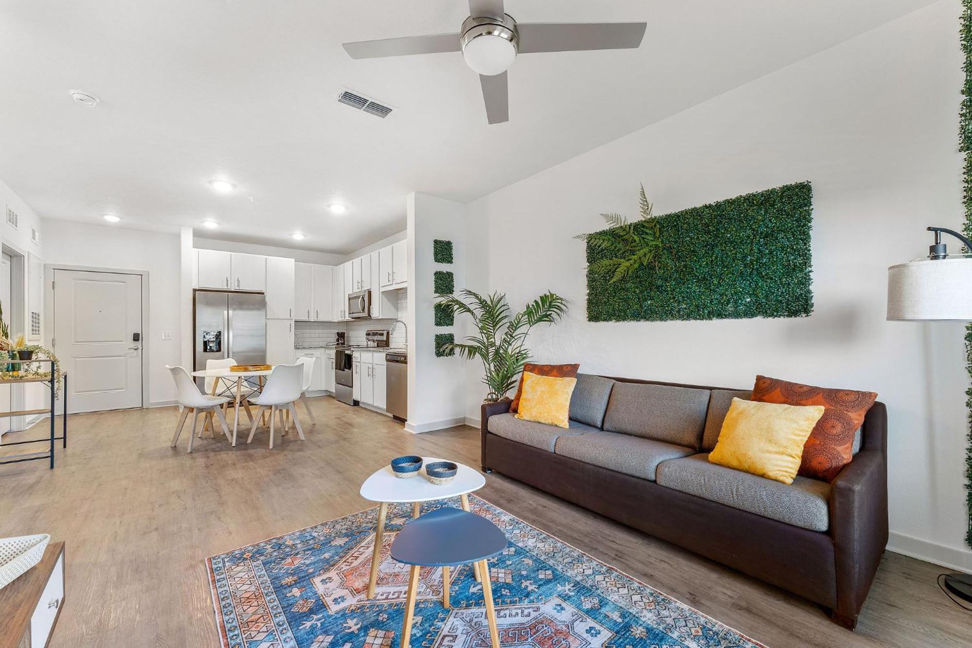 Complete Lush 10 Min To Parks Pets Allowed, Resort-style Amenities Apartment *
