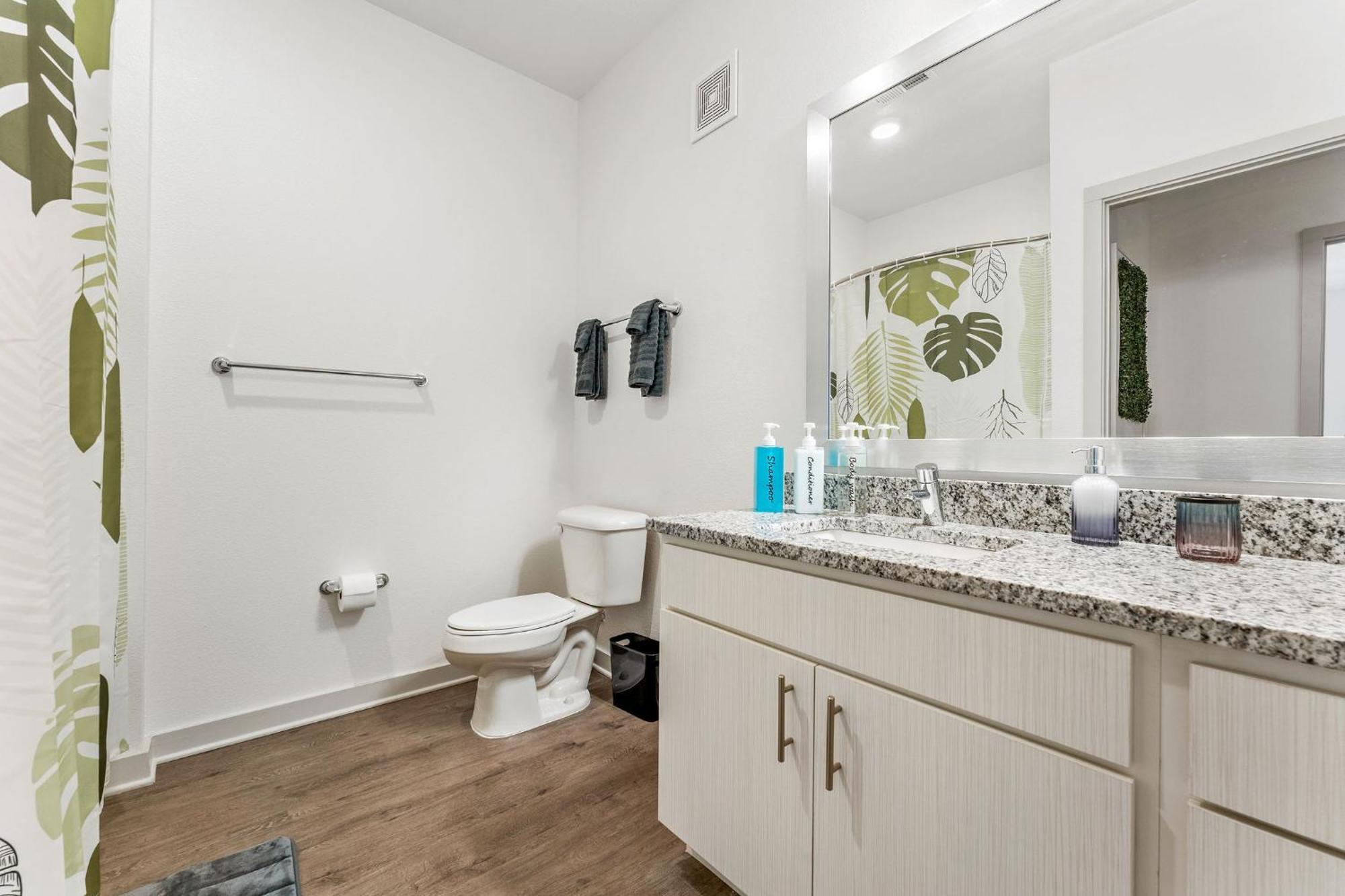 Complete Lush 10 Min To Parks Pets Allowed, Resort-style Amenities Apartment Orlando