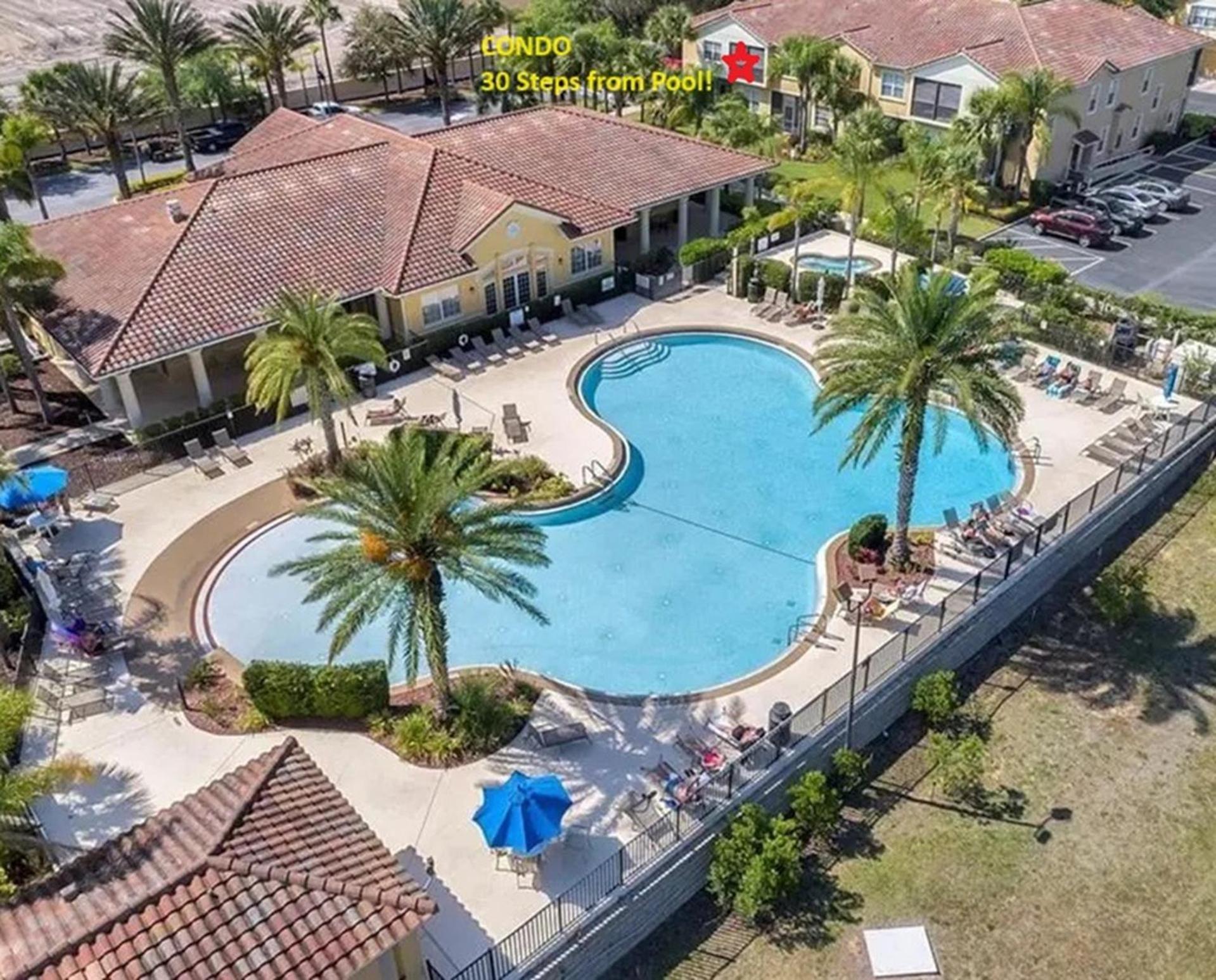 Quiet W/ Balcony ~ 2 Miles To World! Holiday home Orlando