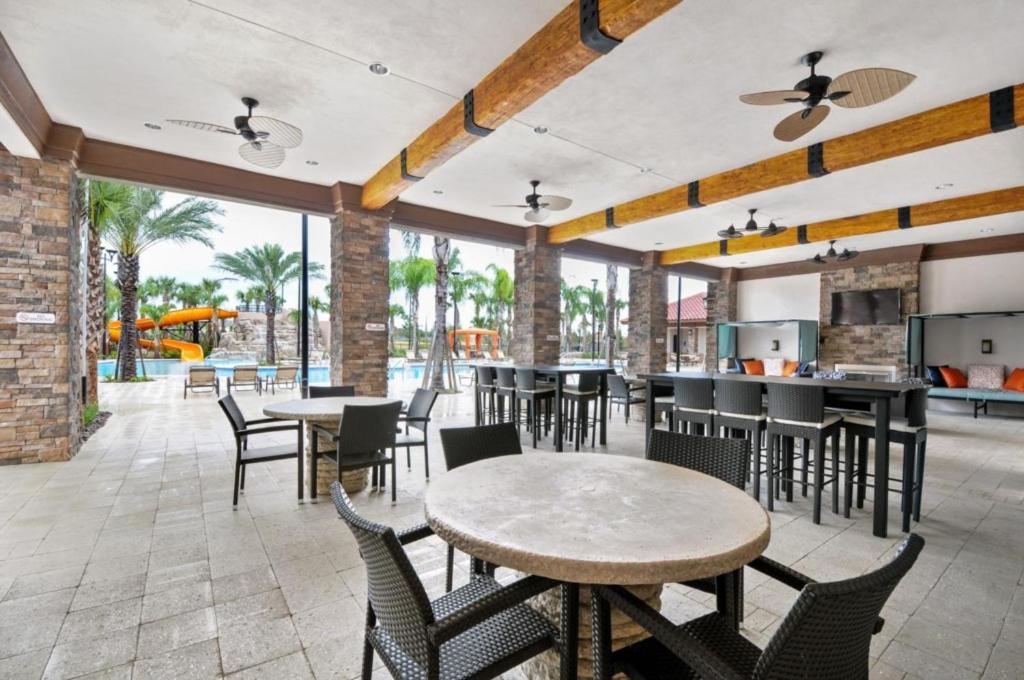 5 Bedrooms - 4,5 Bathrooms - Solterra 4618 Td Holiday home Orlando