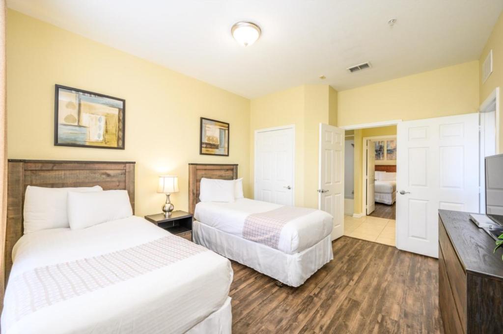 Beautiful Deluxe Condo, Vista Cay - 3015 Apartment *