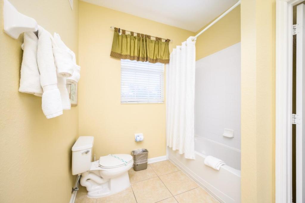 Beautiful Deluxe Condo, Vista Cay - 3015