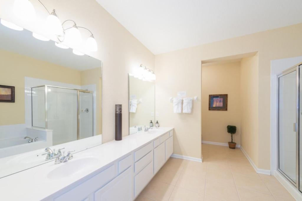 Premium View Condo, Vista Cay - 1002 * Orlando