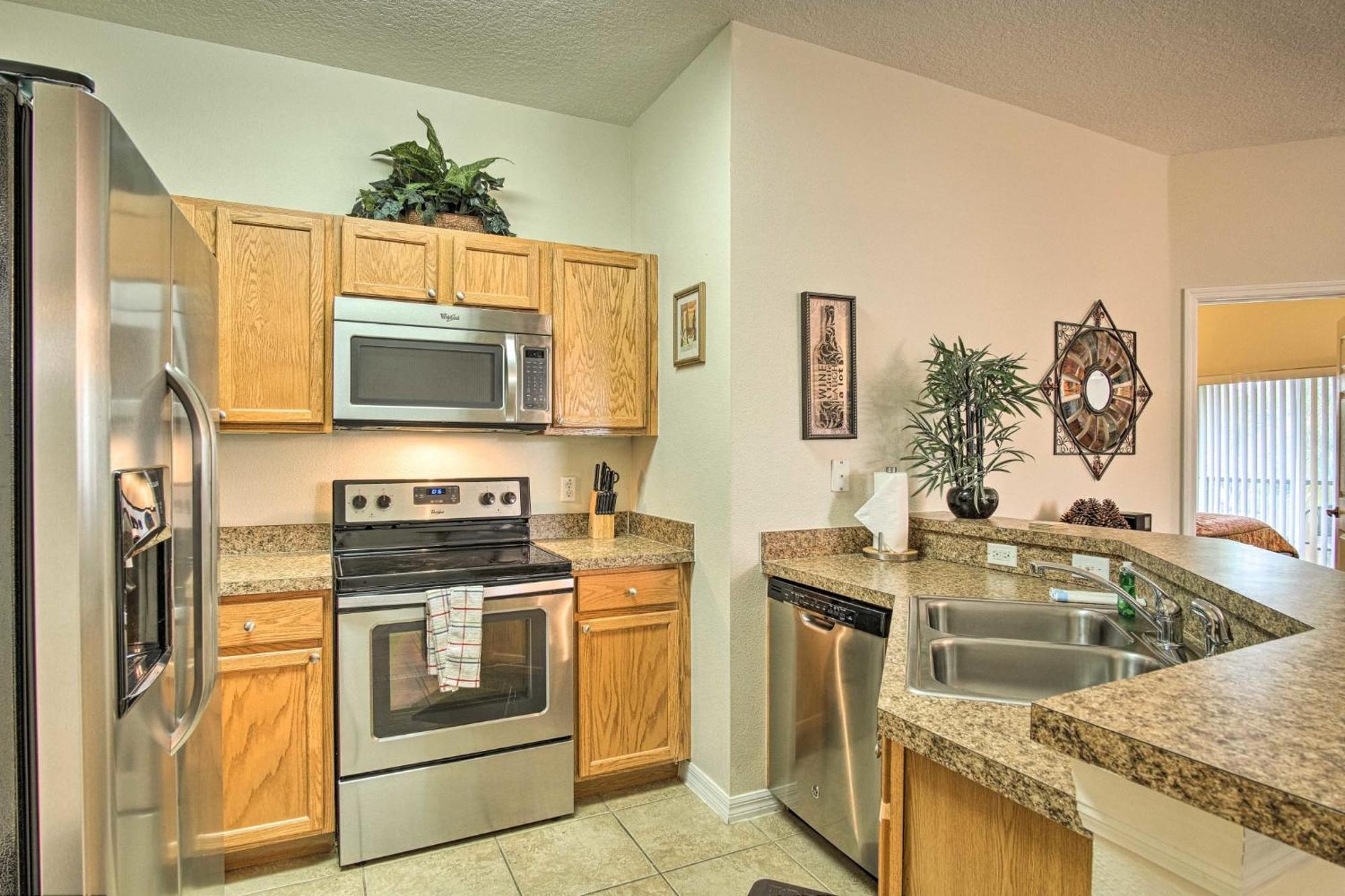 Quiet W/ Balcony ~ 2 Miles To World! * Orlando