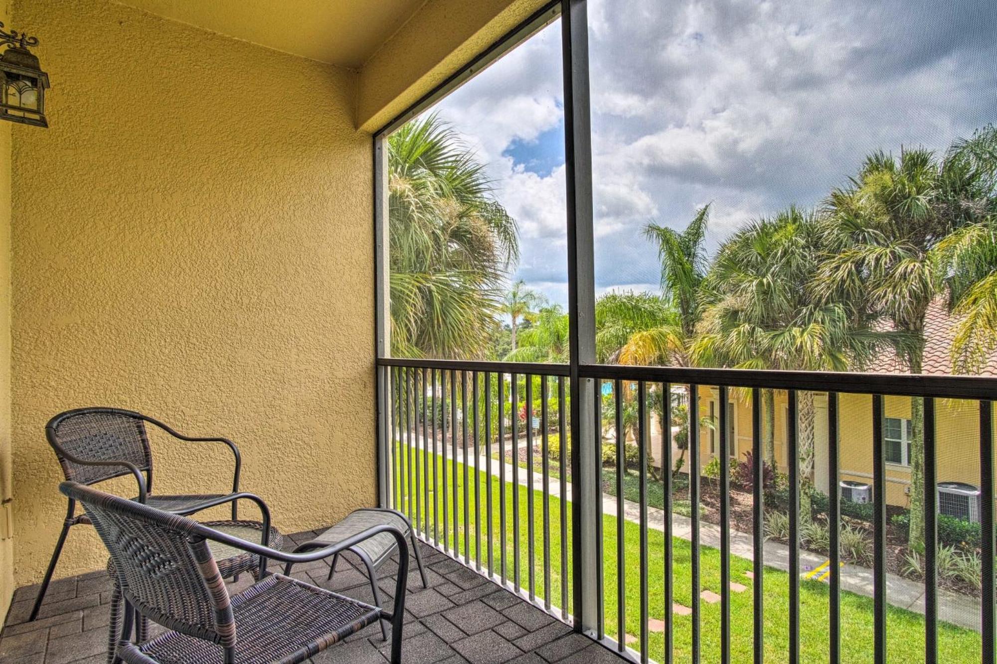 Quiet W/ Balcony ~ 2 Miles To World! Holiday home *