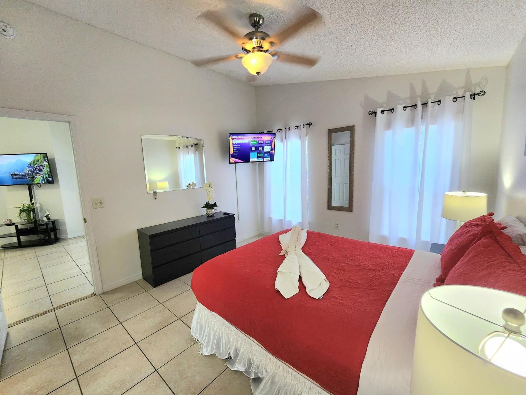 Close To Parks/amazing Private Pool Holiday home Orlando