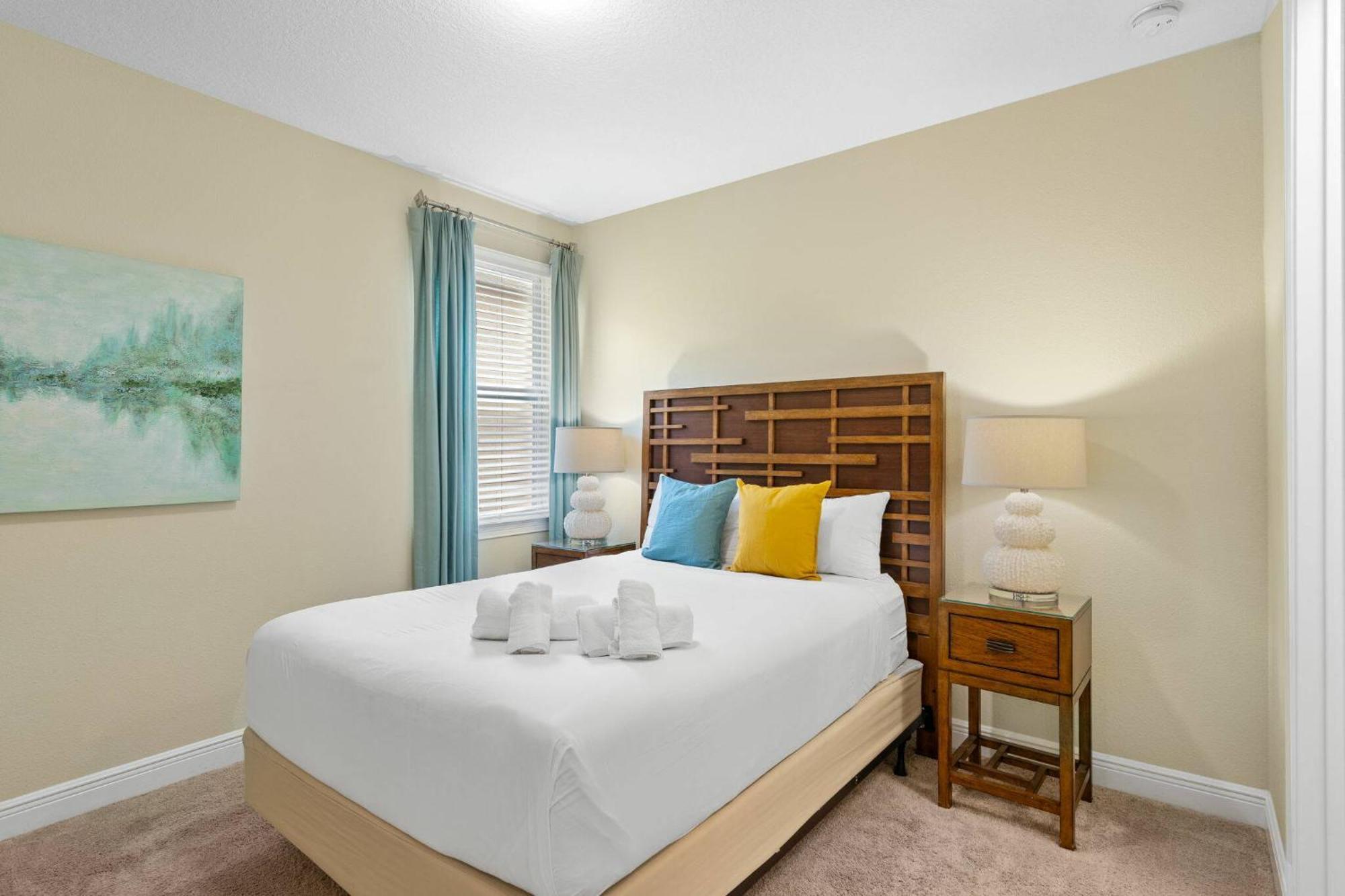 Holiday home Lovely 5 Bedroom With Pool At Encore